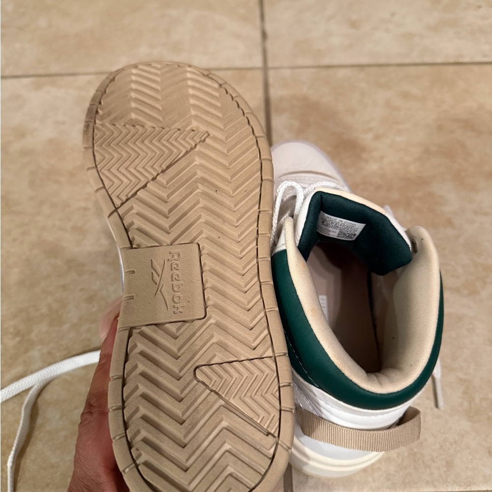Reebok Classic White High-Tops NWOT - Picture 4 of 5